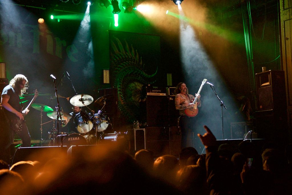 House of Fire live set photo